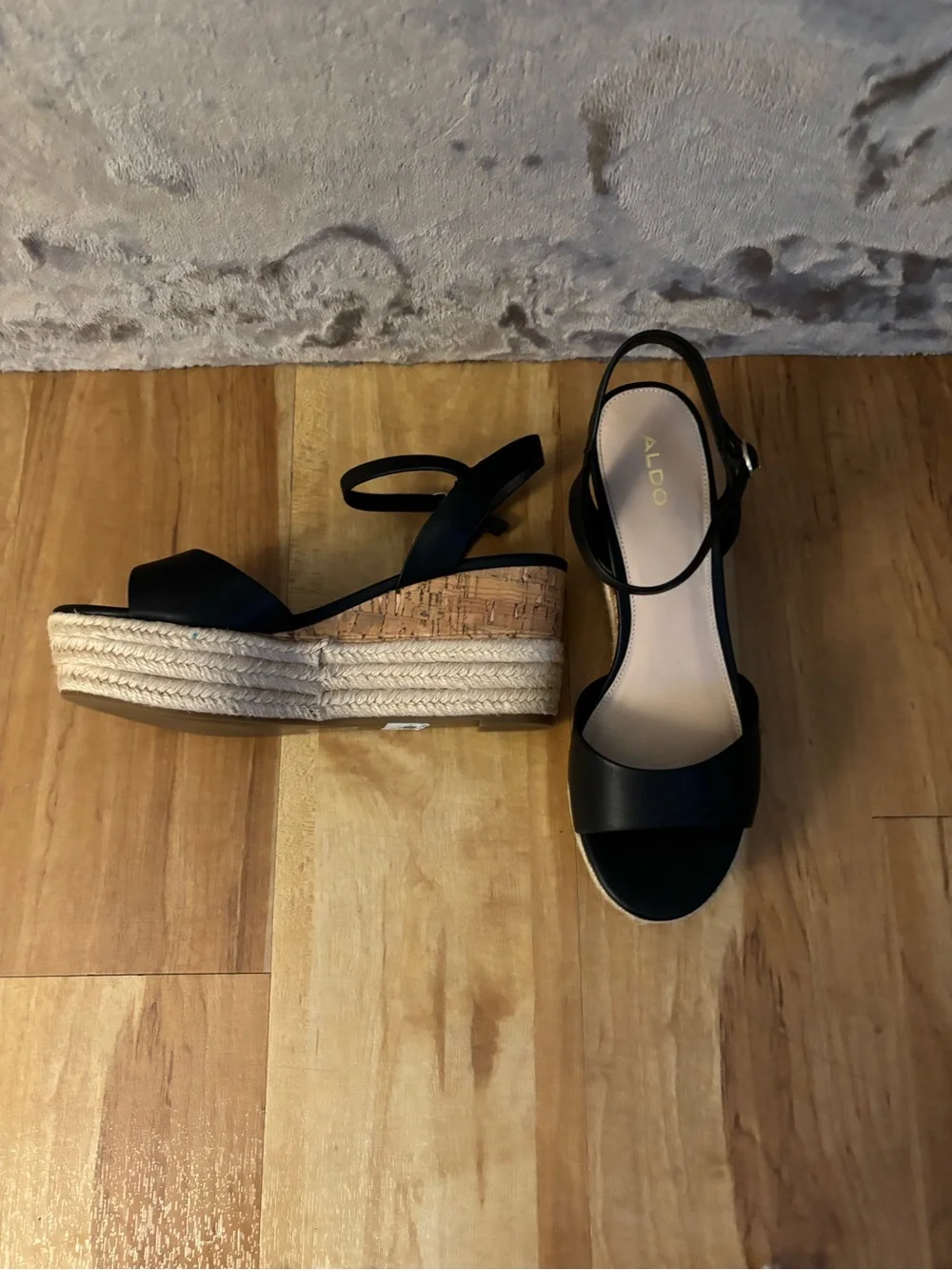 Aldo Laressa Black Platform Sandals with Ankle Strap Women’s Size 8.5